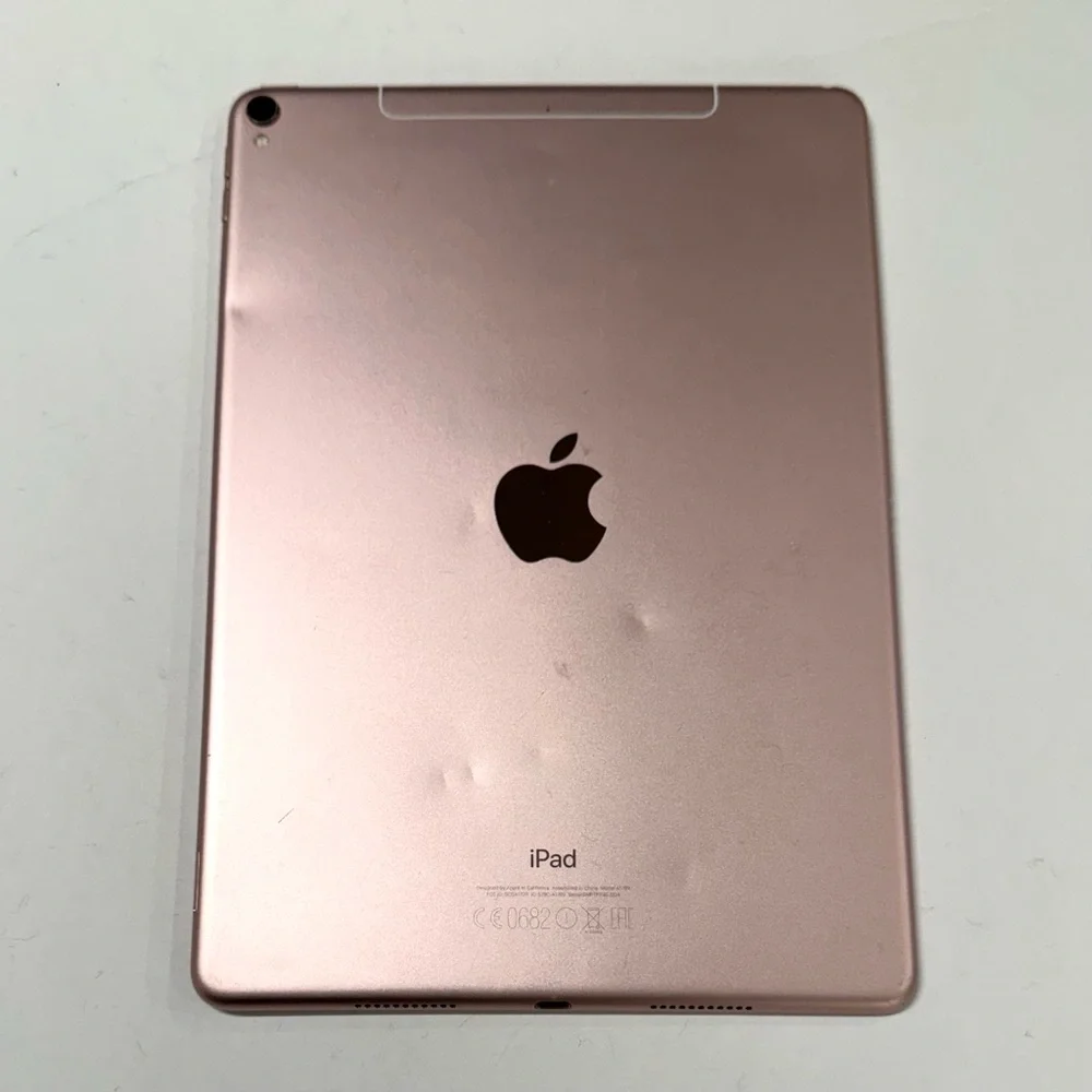 APPLE 10.5" iPad Pro Cellular - 64 GB, Rose Gold (2017) - Picture 4 of 6